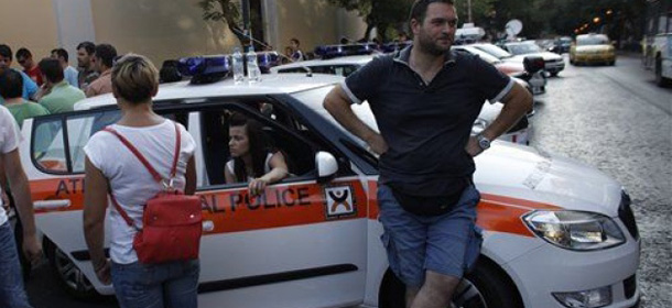 Grecia, secondo giorno sciopero Comuni contro tagli dipendenti pubblici