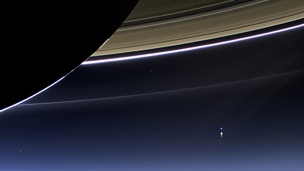 Foto Terra e Luna viste da Cassini e Messenger