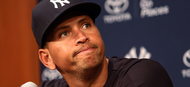 Alex Rodriguez durante la conferenza stampa prima della partita contro i Chicago White Sox, poco dopo l'annuncio della sua squalifica (AP Photo/Charles Cherney)