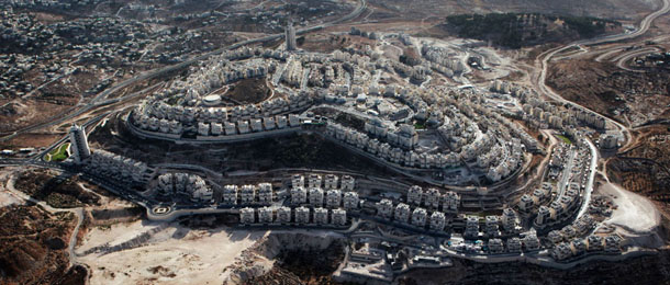 Har Homa, una colonia costuita nell'area araba di Gerusalemme est vicino a Betlemme, settembre 2010 (YUVAL NADEL/AFP/Getty Images)