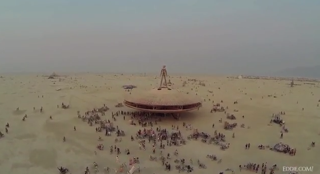 Burning Man visto dall’alto, con un drone