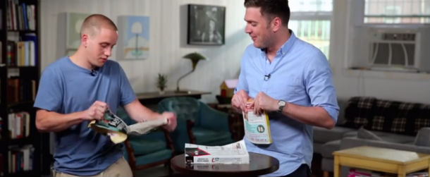 Come aprire in due una guida telefonica