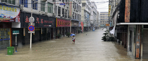 Le foto del tifone Fitow in Cina