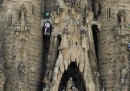 La protesta di Greenpeace sulla Sagrada Familia