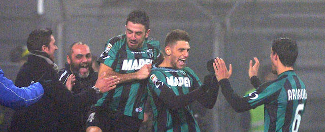 SASSUOLO, ITALY - JANUARY 12: Domenico Berardi of US Sassuolo Calcio #25 celebrates scoring the fourth goal during the Serie A match between US Sassuolo Calcio and AC Milan on January 12, 2014 in Sassuolo, Italy. (Photo by Claudio Villa/Getty Images)