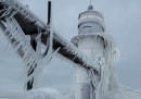 Le foto del faro ghiacciato di Saint Joseph, molto ghiacciato