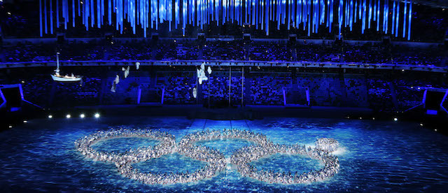 Performers recreate the ring that did not open during the opening ceremony during the closing ceremony of the 2014 Winter Olympics, Sunday, Feb. 23, 2014, in Sochi, Russia (AP Photo/Ivan Sekretarev)