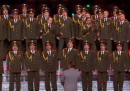 Il Coro della Polizia Russa canta "Get Lucky"