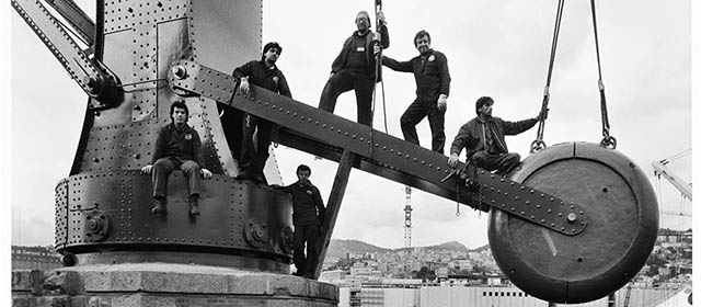 G.Berengo Gardin, Lavoratori al porto di Genova, 1988 – Immagine GUIDA
© 2014 Gianni Berengo Gardin/Contrasto