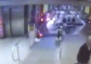 Il video del deragliamento del treno all'aeroporto di Chicago