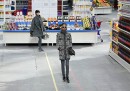 La sfilata nel finto supermercato Chanel – foto