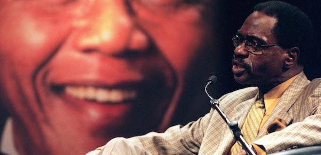 377915 05: Former boxer Rubin "Hurricane" Carter speaks at the Nelson Mandela Tribute Luncheon for World Reconciliation Day September 8, 2000 at the Melbourne Exhibition Centre, in Melbourne, Australia. (Photo by Hamish Blair/Liaison)