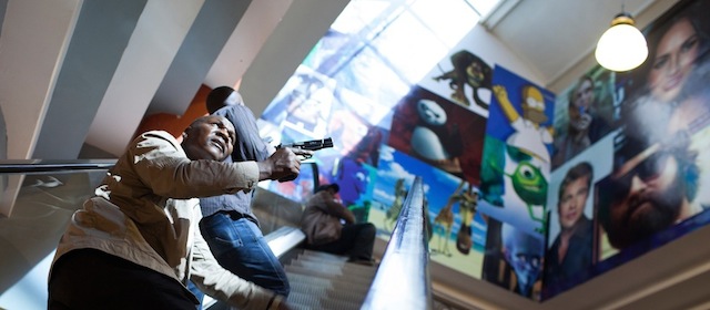 In this Sept. 21, 2013 photo provided by the New York Times, part of Tyler Hicks' Pulitzer Prize-winning portfolio, police officers search for gunmen at Westgate Mall in Nairobi, Kenya, after a group of armed men attacked the upscale shopping mall in Nairobi. Hicks was awarded the 2014 Pulitzer Prize for breaking news photography, it was announced Monday, April 14, 2014, in New York. (AP Photo/The New York Times, Tyler Hicks)