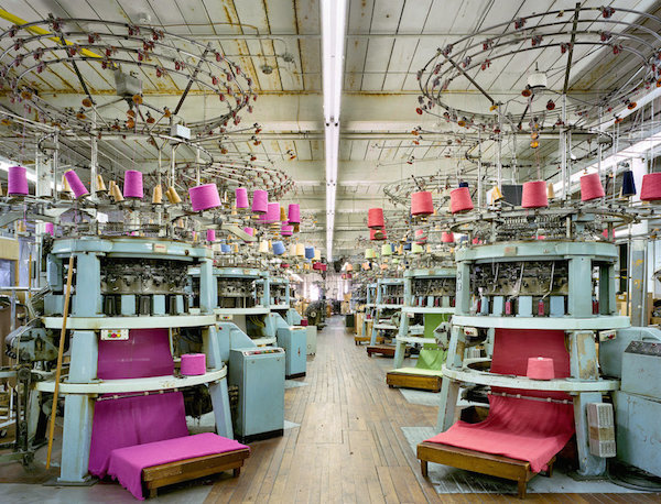 Macchinari tessili nella fabbrica di Fall River, in Massachusetts. (Textiles - Christopher Payne)