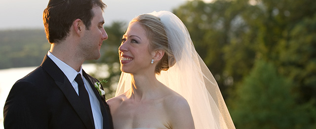 In this photo provided by Genevieve de Manio Photography, Chelsea Clinton and Marc Mezvinsky are seen during their wedding, Saturday, July 31, 2010 in Rhinebeck, N.Y. Chelsea Clinton wed her longtime boyfriend under extraordinary security at an elegant Hudson River estate late Saturday. (AP Photo/Genevieve de Manio ) NO SALES