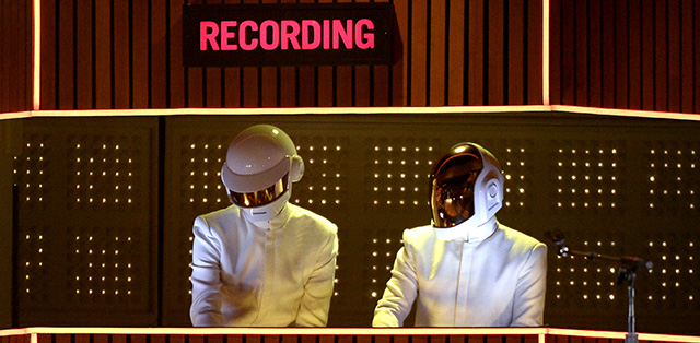 LOS ANGELES, CA - JANUARY 26: (L-R) Musicians Thomas Bangalter and Guy-Manuel de Homem-Christo of Daft Punk perform onstage during the 56th GRAMMY Awards at Staples Center on January 26, 2014 in Los Angeles, California. (Photo by Kevork Djansezian/Getty Images)