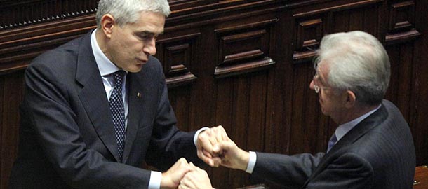 Foto Mauro Scrobogna /LaPresse
18-11-2011 Roma
Politica
Camera - fiducia Governo Monti 
Nella foto: Pierferdinando Casini, Il Presidente del Consiglio Mario Monti 
Photo Mauro Scrobogna /LaPresse
18-11-2011 Roma
Politics
Chamber of Deputies - vote of confidence Governo Monti 
In the picture: Pierferdinando Casini and the Prime Minister Mario Monti