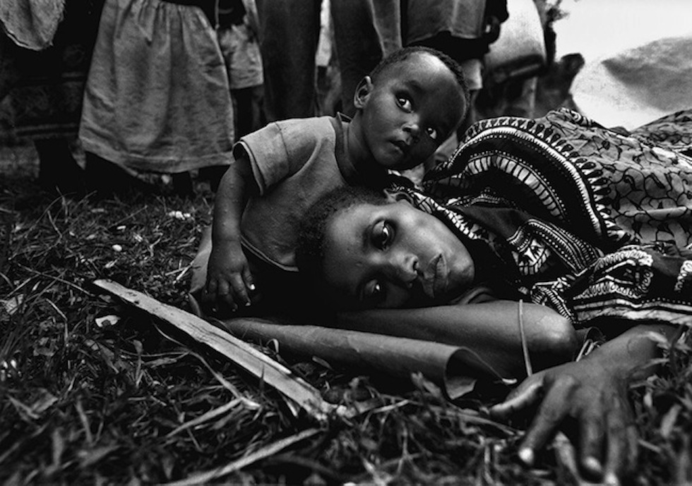 RWANDA-PHOTOGRAPHER