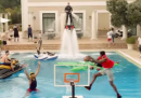 La spettacolare schiacciata in piscina nello spot della Turkish Airlines