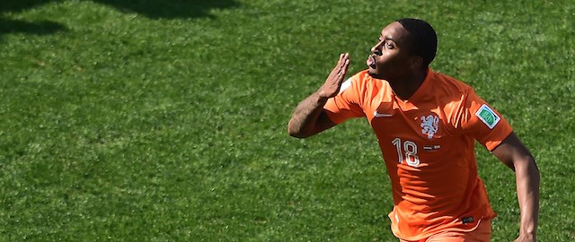 Netherlands' midfielder Leroy Fer celebrates after scoring during a Group B football match between Netherlands and Chile at the Corinthians Arena in Sao Paulo during the 2014 FIFA World Cup on June 23, 2014. AFP PHOTO/ GABRIEL BOUYS