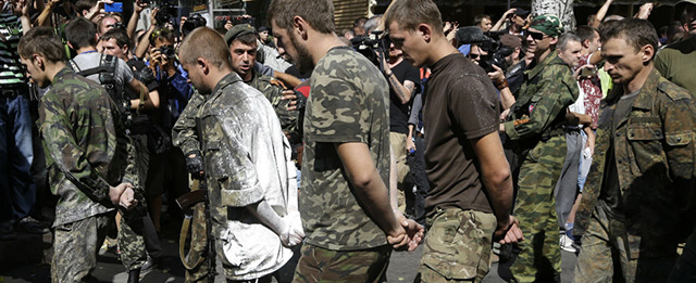 Le due parate per la festa dell’indipendenza ucraina