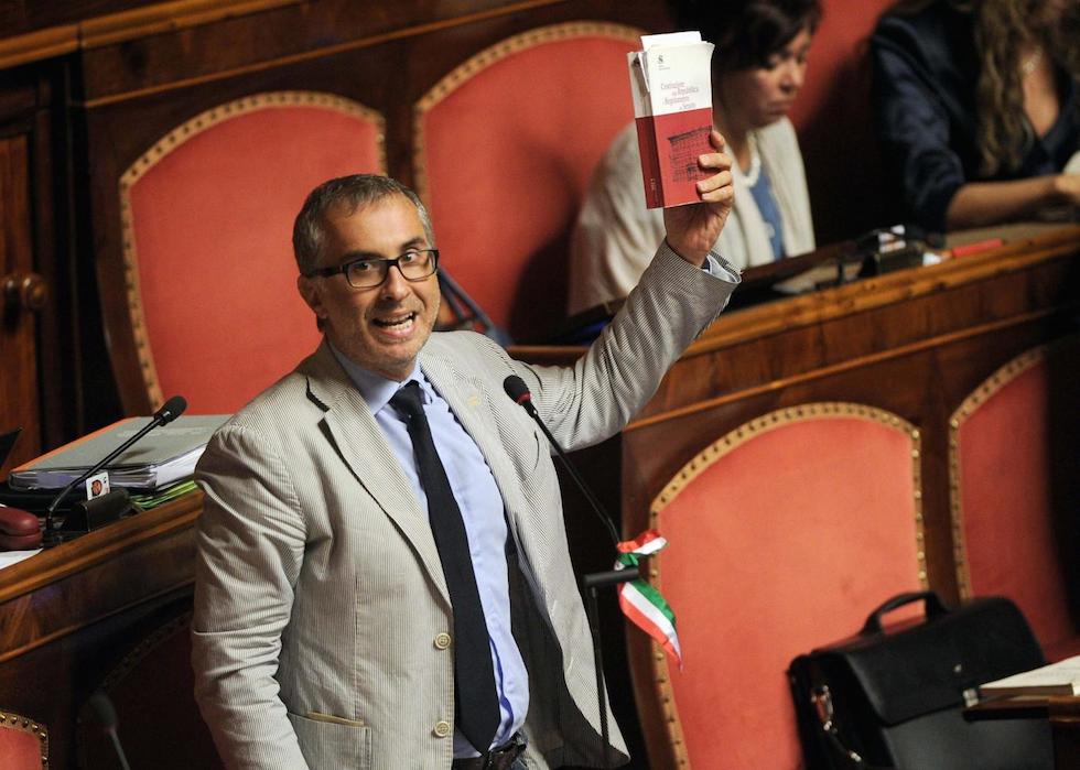 25 foto agitate di giovedì in Senato - Il Post