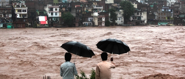 Le foto delle alluvioni in India e Pakistan
