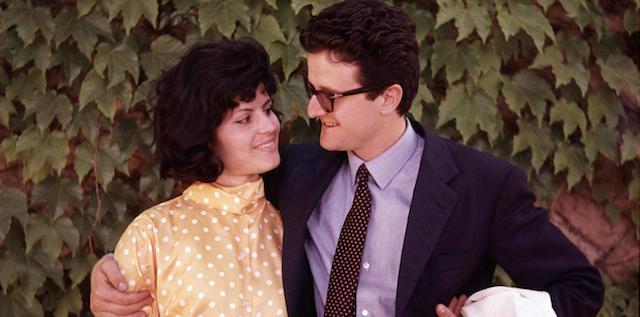 Jimmy Fontana con la moglie Leda negli anni Settanta.
(LaPresse/Girella Archivio Storico)