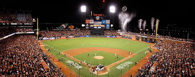 SAN FRANCISCO, CA - OCTOBER 16: The San Francisco Giants celebrate after defeating the St. Louis Cardinals 6-3 during Game Five of the National League Championship Series at AT&T Park on October 16, 2014 in San Francisco, California. (Photo by Jason O. Watson/Getty Images)