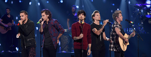LAS VEGAS, NV - SEPTEMBER 20: (L-R) Musicians Liam Payne, Harry Styles, Zayn Malik, Louis Tomlinson and Niall Horan of One Direction perform onstage during the 2014 iHeartRadio Music Festival at the MGM Grand Garden Arena on September 20, 2014 in Las Vegas, Nevada. (Photo by Ethan Miller/Getty Images for iHeartMedia)