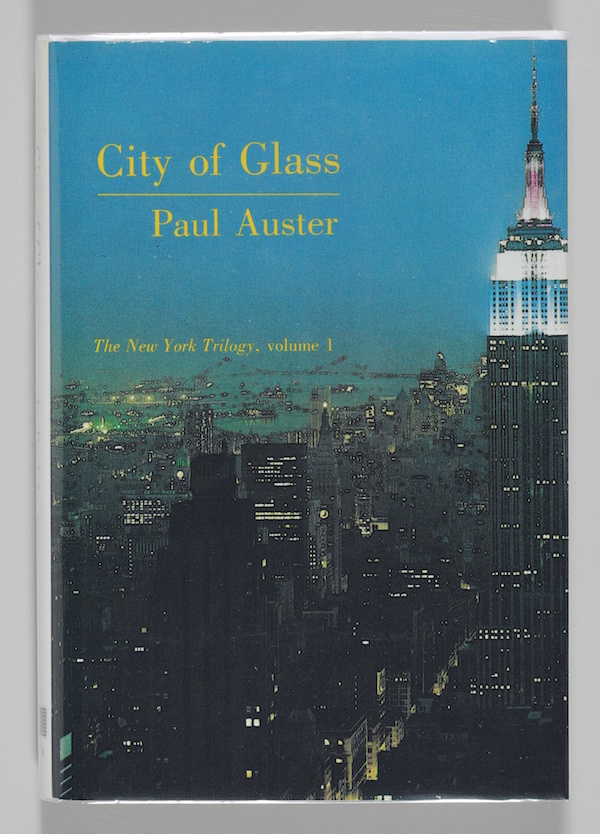 Cities of glass. Пол Остер Нью-Йоркская трилогия. Paul Auster the New York Trilogy. Нью-Йоркская трилогия книга. Стеклянный город книга.
