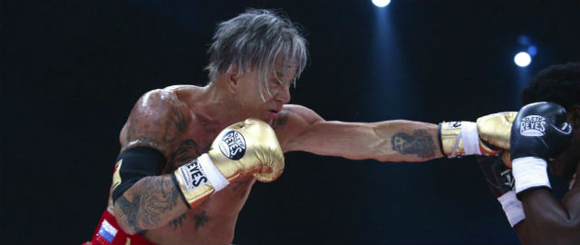 Le foto dell’incontro di boxe di Mickey Rourke