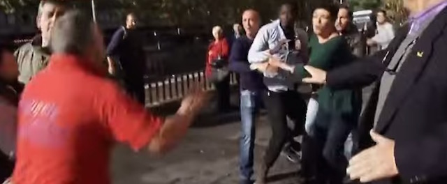 Il video di Piazzapulita sugli scontri a Tor Sapienza