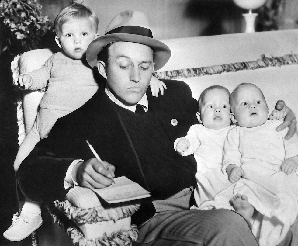 Bing Crosby con tre figli