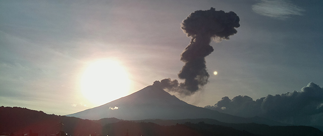 La nuova fumata del vulcano Popocatépetl - video