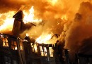 Le foto del grande incendio nel New Jersey
