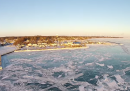 Il lago Erie ghiacciato, visto dall'alto