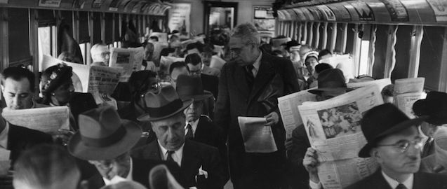 circa 1955: A packed carriage on a commuter train in Philadelphia. (Photo by Three Lions/Getty Images)
