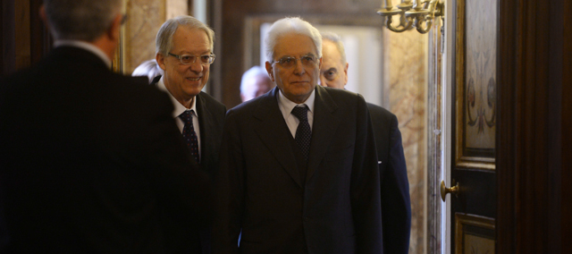 Il nuovo presidente della Repubblica Sergio Mattarella al Palazzo della Consulta a Roma, sabato 31 gennaio. (FILIPPO MONTEFORTE/AFP/Getty Images)