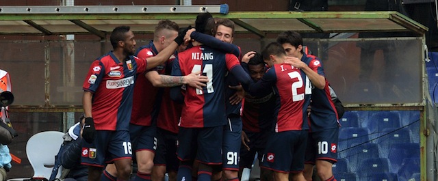 GENOA, ITALY - FEBRUARY 15: M'baye Niang og Genoa CFC and his team players celebrate the goal of 2-0 during the Serie A match between Genoa CFC and Hellas Verona FC at Stadio Luigi Ferraris on February 15, 2015 in Genoa, Italy. (Photo by Pier Marco Tacca/Getty Images)