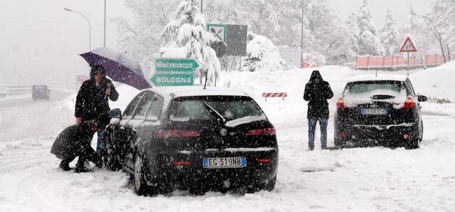 La neve sull'autostrada A1 tra Firenze Nord e Roncobilaccio, 5 febbraio 2015