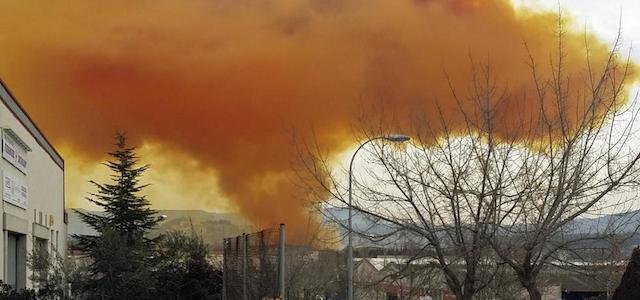 Le foto della nube tossica in Spagna