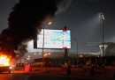 Gli scontri fuori dallo stadio al Cairo
