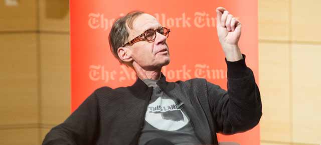 NEW YORK, NY - FEBRUARY 12: New York Times Columnist David Carr attends the TimesTalks at The New School on February 12, 2015 in New York City. (Photo by Mark Sagliocco/Getty Images)