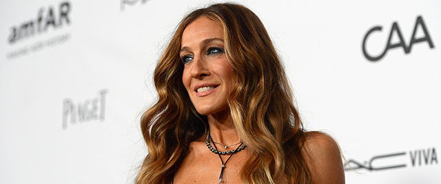 LOS ANGELES, CA - OCTOBER 11: Actress Sarah Jessica Parker arrives at amfAR's Inspiration Gala at Milk Studios on October 11, 2012 in Los Angeles, California. (Photo by Frazer Harrison/Getty Images for amfAR)
