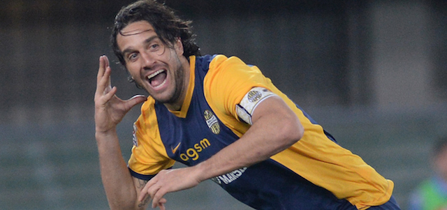 VERONA, ITALY - MARCH 15: Luca Toni of Hellas Verona celebrates after scoring his team's second goal during the Serie A match between Hellas Verona FC and SSC Napoli at Stadio Marc'Antonio Bentegodi on March 15, 2015 in Verona, Italy. (Photo by Dino Panato/Getty Images)