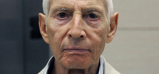 New York City real estate heir Robert Durst leaves a Houston courtroom Tuesday, Sept. 16, 2014. Durst is charged with criminal mischief for urinating on a counter at a Houston drug store, his hearing has been reset for next month. (AP Photo/Pat Sullivan)