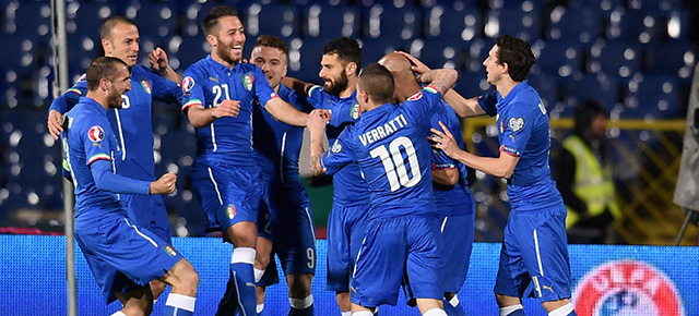 SOFIA, BULGARIA - MARCH 28: Simone Zaza of Italy (C) celebrates after scoring the first goal during the Euro 2016 Qualifier match between Bulgaria and Italy at Vasil Levski National Stadium on March 28, 2015 in Sofia, Bulgaria. (Photo by Claudio Villa/Getty Images)