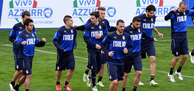 FLORENCE, ITALY - MARCH 25: Players during Italy Training Session at Coverciano on March 25, 2015 in Florence, Italy. (Photo by Claudio Villa/Getty Images)