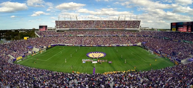 Lo stadio degli Orlando City prima della loro partita contro i New York City FC, 8 marzo 2015. Alla partita hanno assistito circa 62mila spettatori (AP Photo/Orlando Sentinel, Joe Burbank)